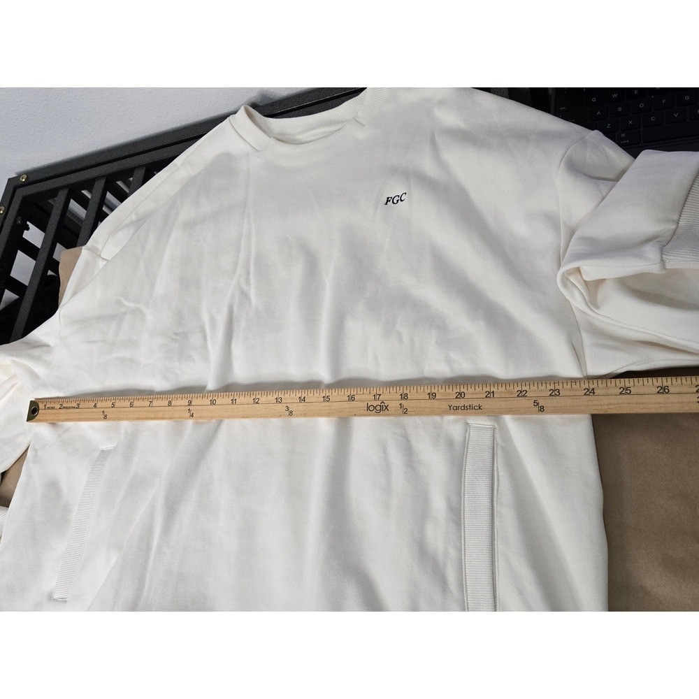 PTula Graphic Crewneck Sweatshirt Cream White Large Casual Pockets Oversized - Picture 8 of 9
